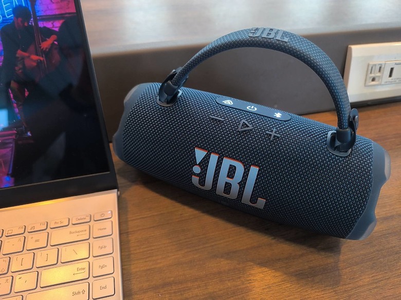 << 你有多"9"沒聽好聲音了? >> JBL Charge 6 藍芽喇叭體驗分享
