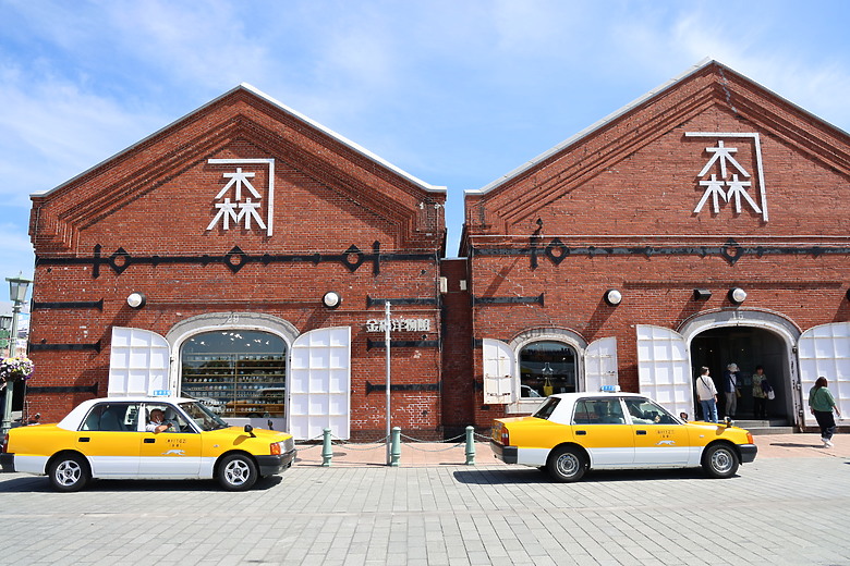 點我看大圖 夏日北海道自由行-函館篇(五稜郭/旬花/大黑屋/函館朝市/金森紅磚倉庫/小丑漢堡/八幡坂/元町/根室花丸/函館山)