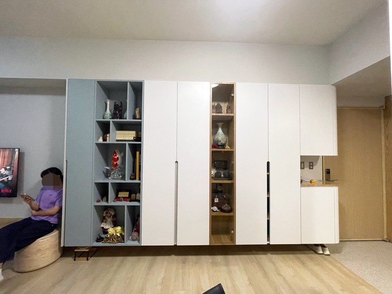 點我看大圖 【開箱】高雄24坪三房實用設計│留白不做天花板更耐看│玻璃推門避開穿堂煞