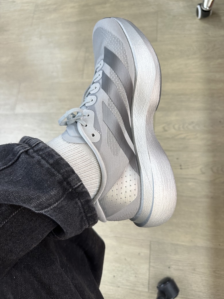 Adidas EVO SL 開箱分享-運動、日常都可穿