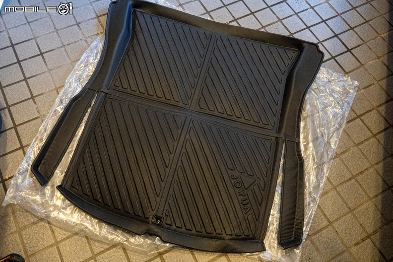 交車後才是入坑的開始！陳家小白 Model 3 的保險／隔熱紙選擇、還有 JOWUA 大全配件入手心得