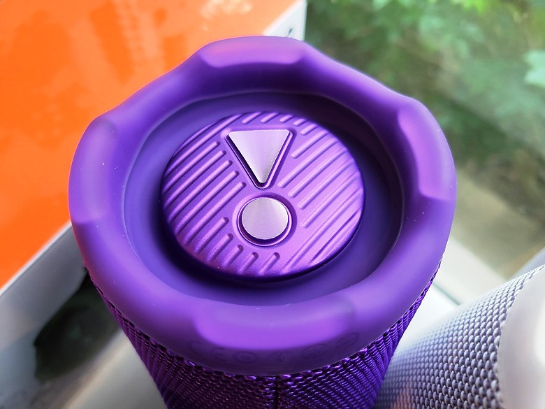 << 你有多"9"沒聽好聲音了? >> JBL Charge 6 藍芽喇叭體驗分享