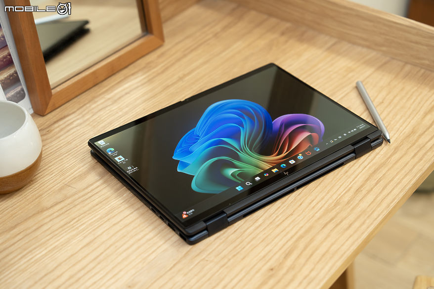 HP OmniBook X Flip 14｜高效續航的 AI 輕薄創作翻轉筆電