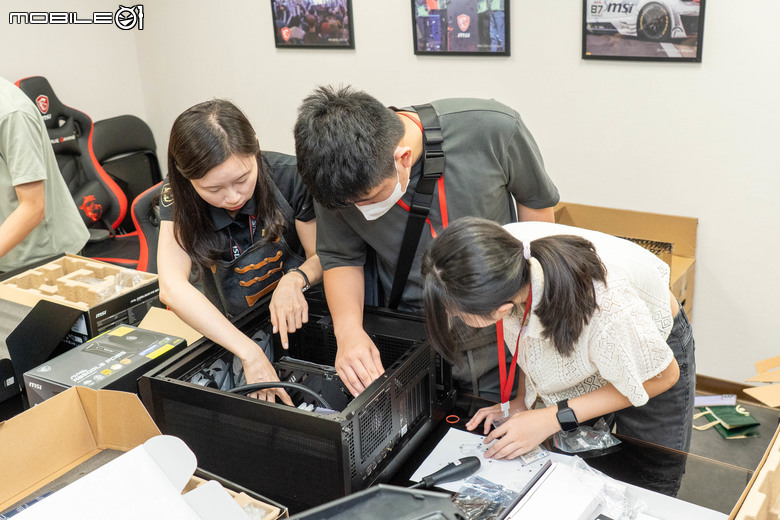 【活動體驗】Mobile01 x 微星 EZ DIY PC 組裝體驗會 體驗 DIY 組裝樂趣／液態氮超頻 還有專業小姐姐指導