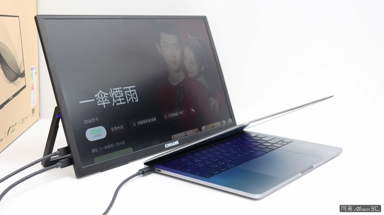 「心得」Kinhank 18.4 - 不只是個攜帶螢幕，更是一台能四處跑的 4K 電視