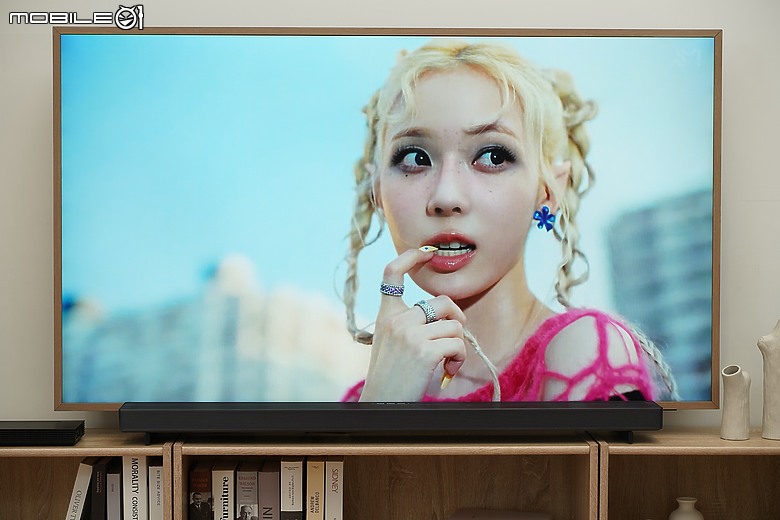 三星 The Frame Pro｜藝術走進日常，化身客廳中的美術館！畫質、抗反光全面進化！