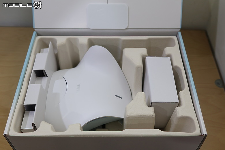 點我看大圖 天鷹展翅全新設計 MIT 台灣製 D-Link AQUILA PRO AI M95 BE9500 Wi-Fi 7 開箱