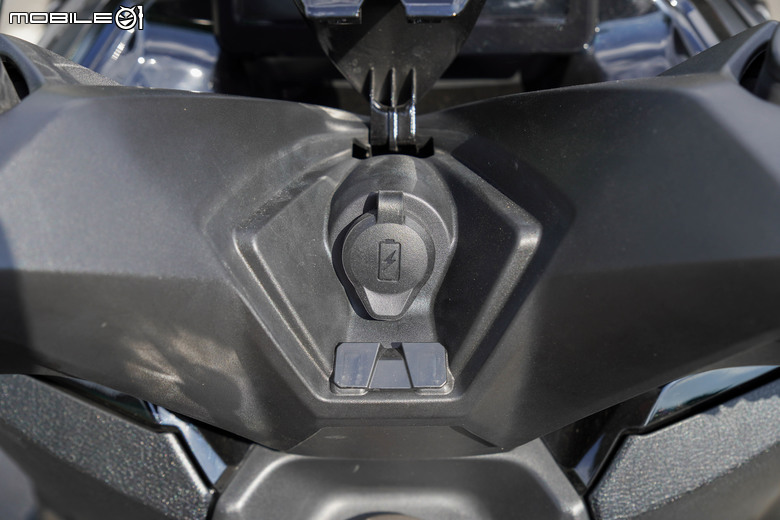 KYMCO DOWNTOWN GT350 試乘｜超乎預期的運動性、全方位黃牌大羊！