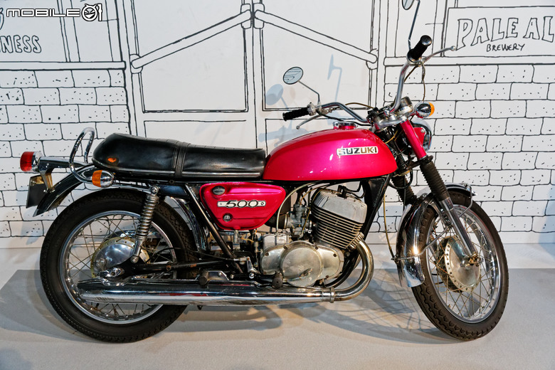 SUZUKI全新8T、8TT正式亮相!並雙平台復古車型發表!