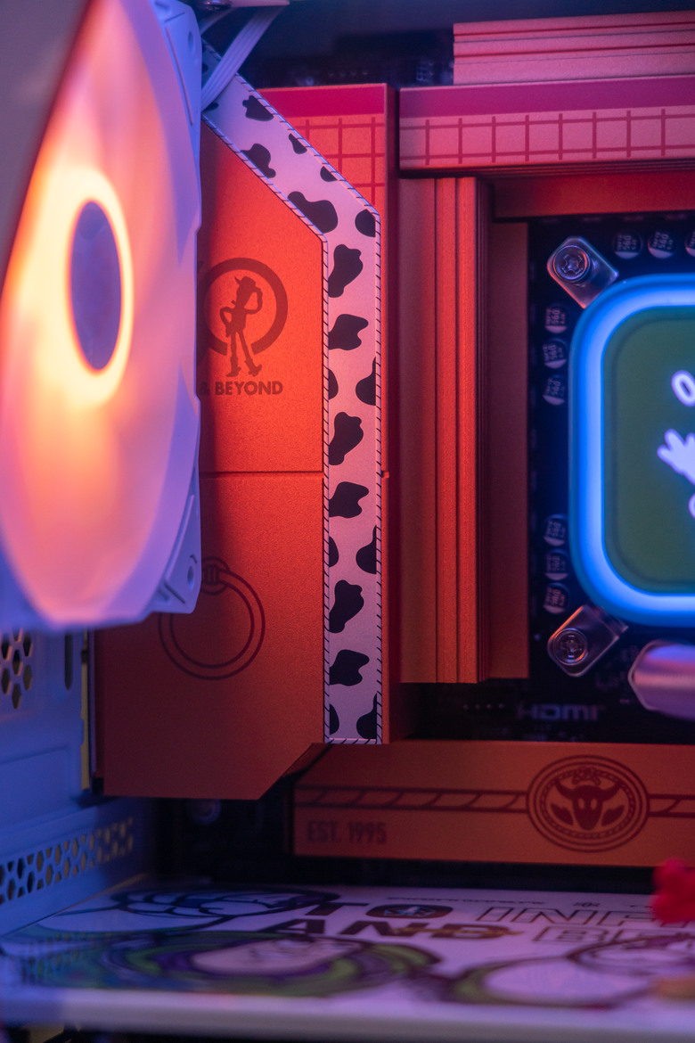 [開箱] MSI微星 TOY STORY 玩具總動員30周年紀念主機