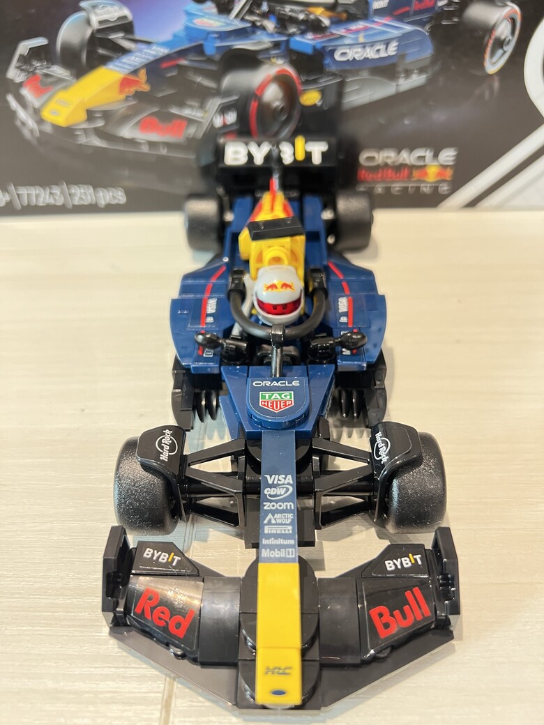 LEGO Speed Champions F1 十款全開箱：速度、工藝與信仰的總集篇