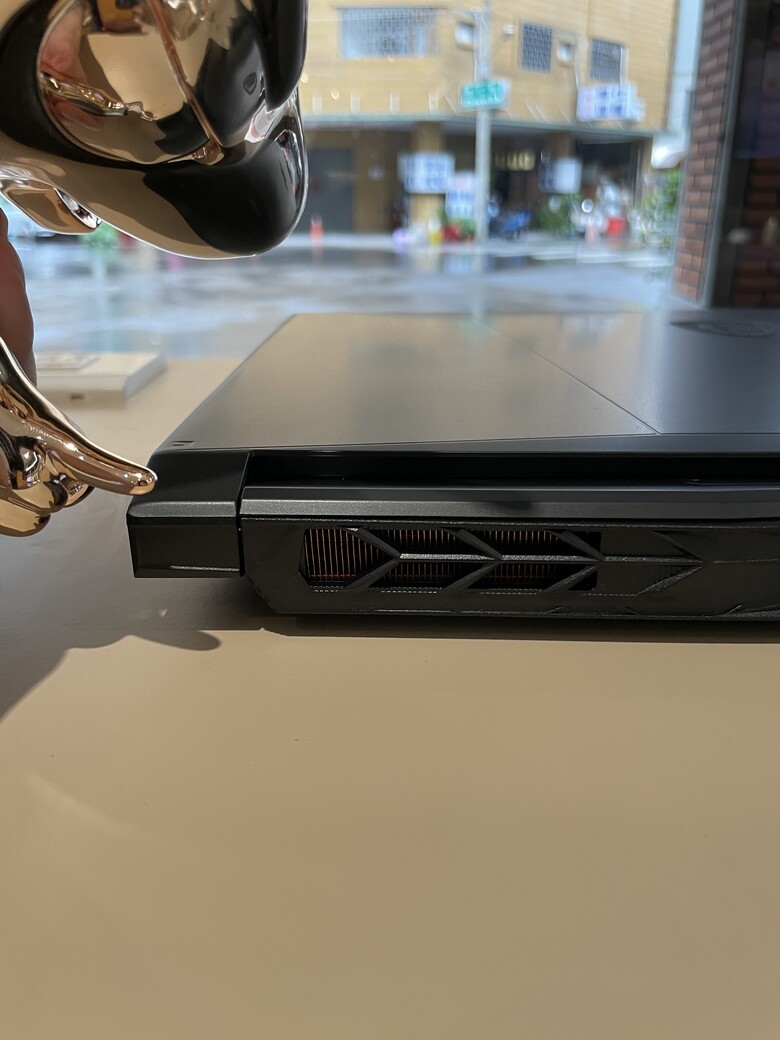 微星台中旗艦館 | 最具性價比的 RTX 5070 電競筆電 MSI Katana15HX