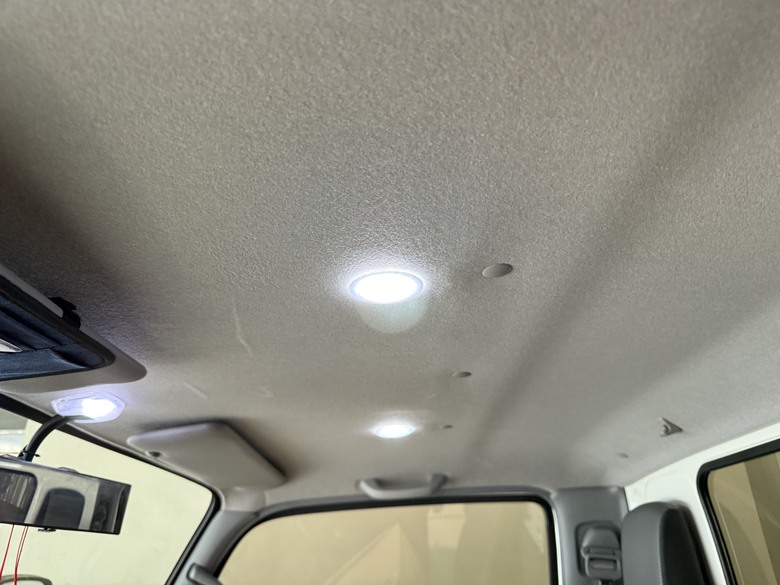 HINO 200手排關箱+HINO200自排開箱!!