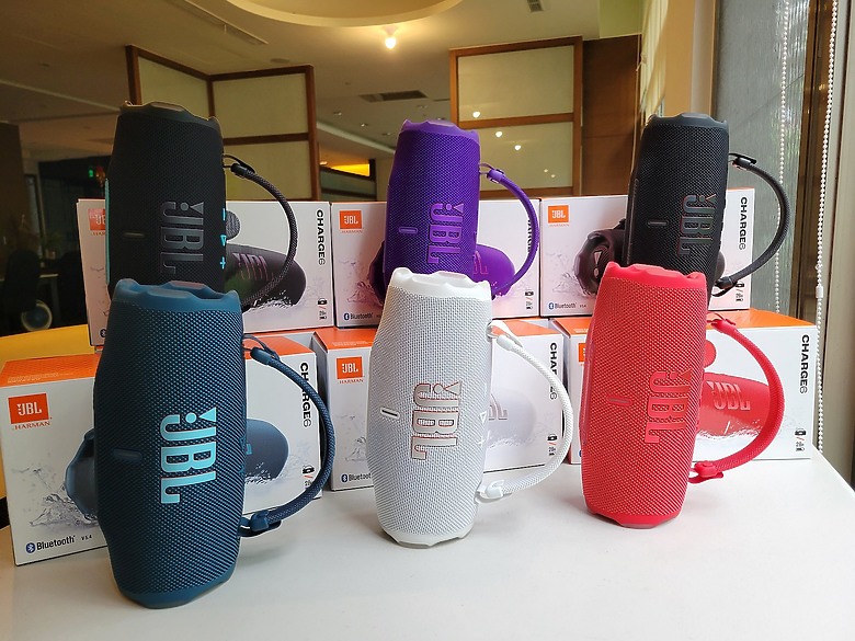 << 你有多"9"沒聽好聲音了? >> JBL Charge 6 藍芽喇叭體驗分享