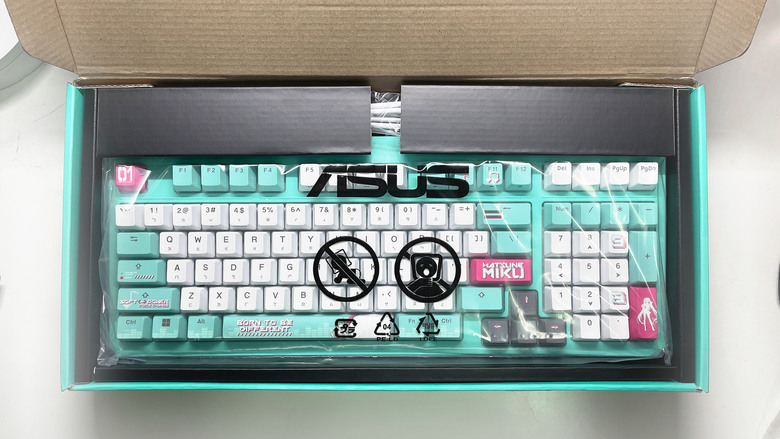 【阿洪開箱中】ASUS TUF Gaming × 初音未來 聯名電競套裝完整開箱!初音ミク Hatsune Miku (圖多)