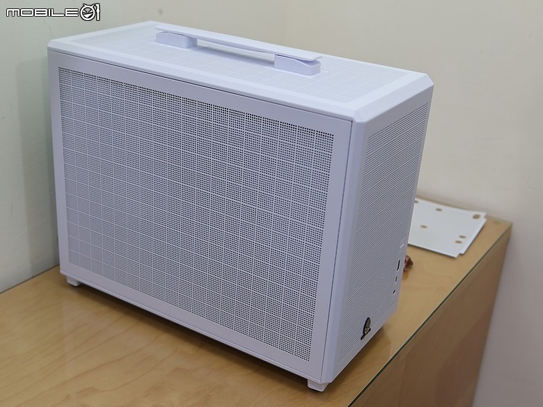 點我看大圖 視博通 SA185 簡約網狀 M-ATX 千元 Type C 機殼