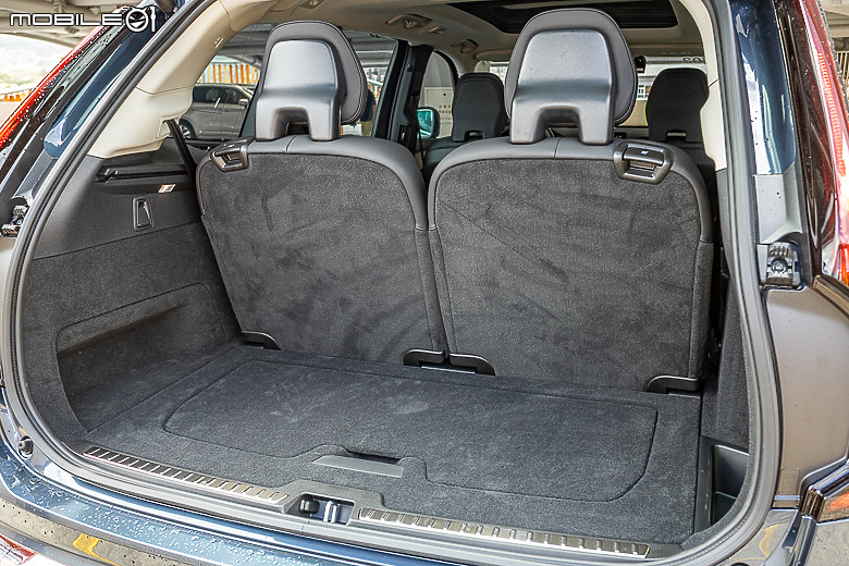 Volvo 小改款 XC90 B5 Plus 試駕｜披上時尚外衣、融入科技元素，利劍重磨再戰一回！