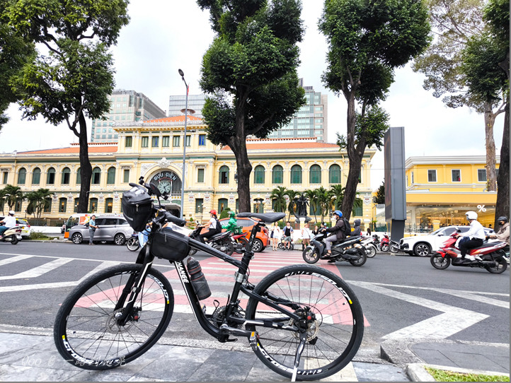 點我看大圖 一路到處晃---越南單車日誌 (渡輪過河、再渡海到「頭頓市」)