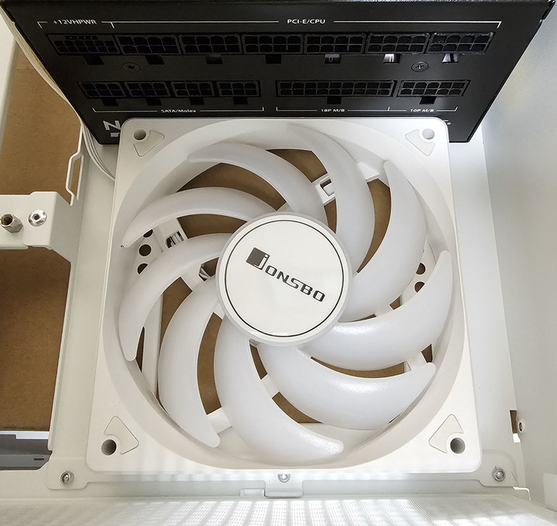 點我看大圖 DEEPCOOL CH260 WH機殼開箱