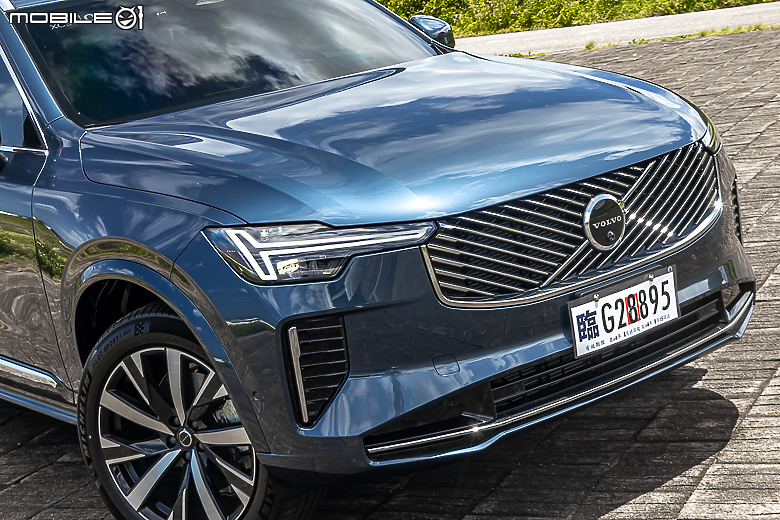 Volvo 小改款 XC90 B5 Plus 試駕|披上時尚外衣、融入科技元素,利劍重磨再戰一回!