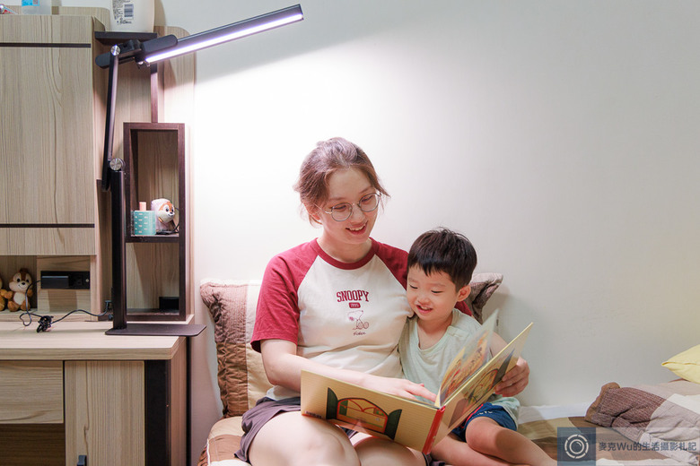 舞光 Eye Health 全光譜護眼檯燈開箱｜日本 JIS AA 照度、全光譜技術，守護全家人的用眼健康