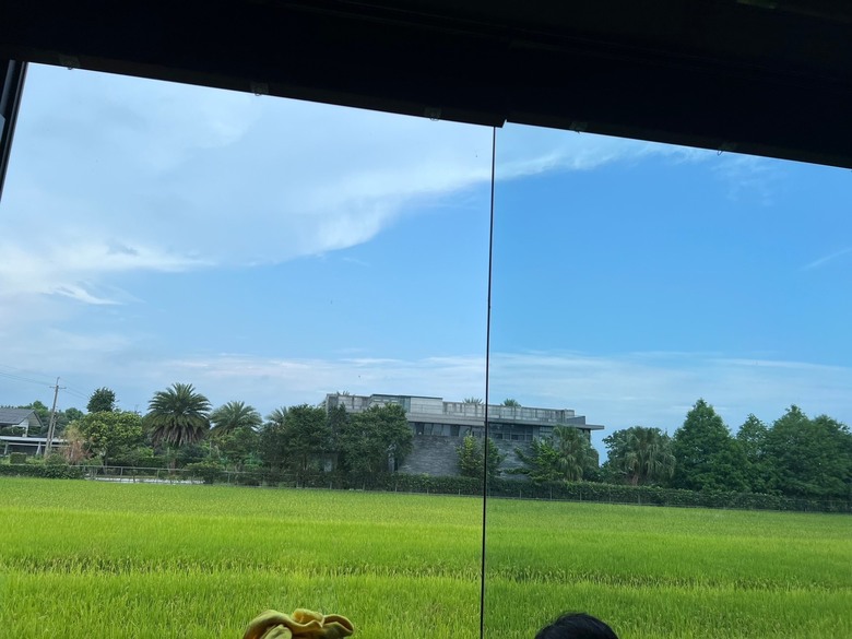 最後還是貼了隔熱紙