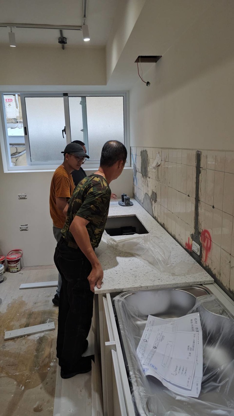 開箱文---清透明亮的40年老公寓翻新-重軟裝輕硬裝(08.05更新到廚具安裝完成)