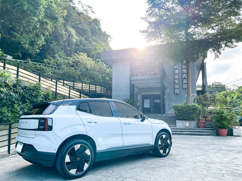 感謝車友讓我入坑,EX30開箱