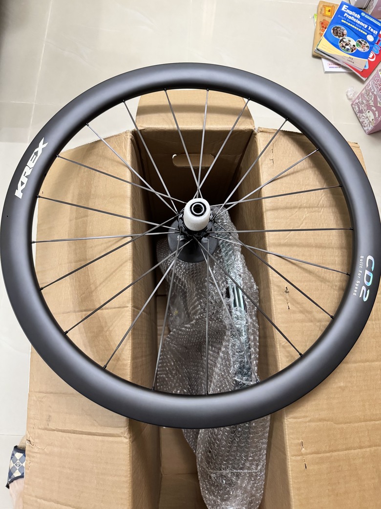 KREX CD2 入門碳纖維輻條輪組開箱