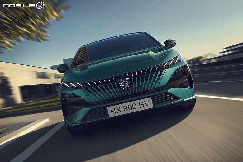 【海外新訊】Peugeot發表308、308 SW小改款,導入發光廠徽與分離式頭燈組、配備/動力同步升級!