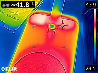 點我看大圖 【開箱測試】iWALK MAGO磁吸帶線行動電源 支援QI2無線充電 手感好 價格合理