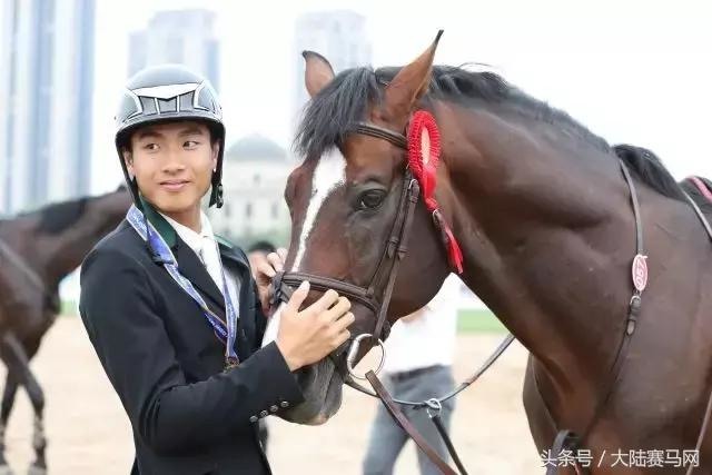 如果你交往的對象是一名運動職業選手或是業餘選手,不管男女哪一方,會希望和她(他)結婚嗎?會希望他放棄自己的事業嗎?