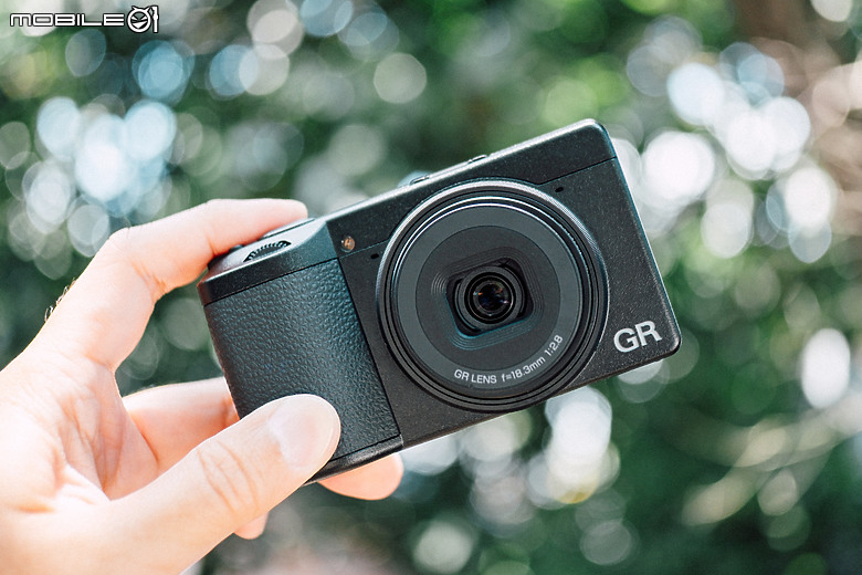RICOH GR IV 初步體驗｜七年等待、街拍神器再進化！