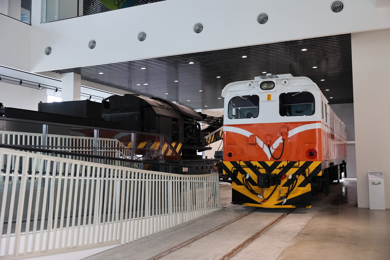 【鐵道與貓的午後漫遊】苗栗火車頭園區遊記