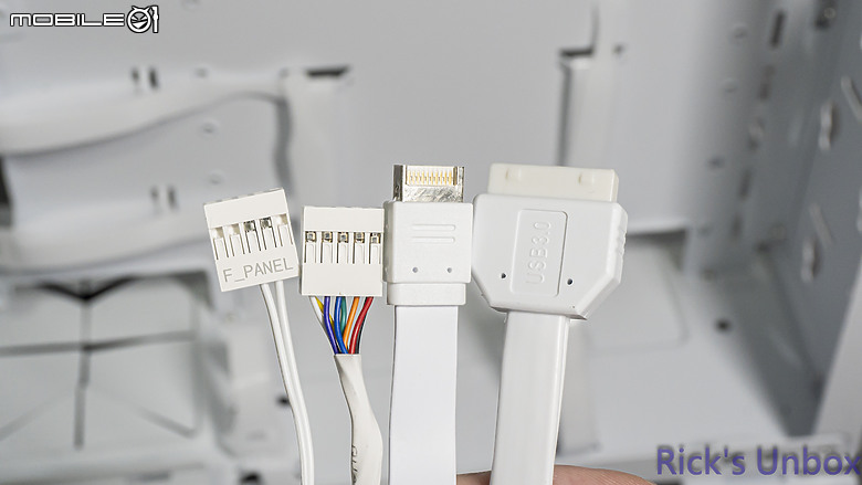 點我看大圖 【開箱】MINI的更全面更有特色 | LIAN LI O11 DYNAMIC MINI V2 WHITE