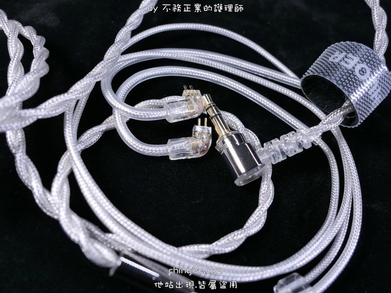 LETSHUOER 鑠耳 DX1 入耳式耳機：穩定平衡有素質的好聲音,搭配新穎時尚優質外型 | 鑠耳工藝與成熟度的最佳展現！