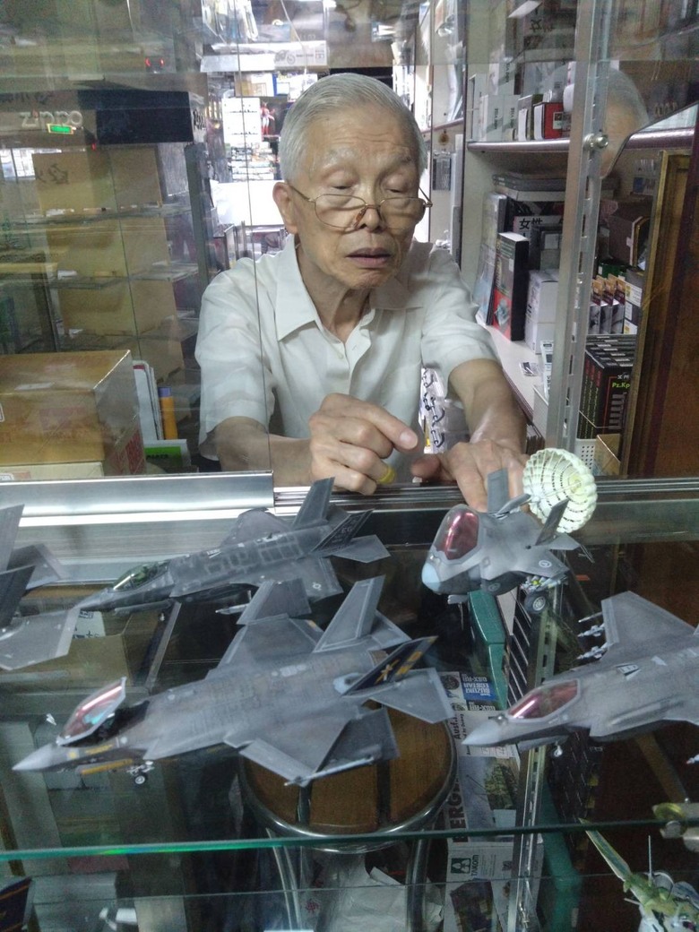 【模型樣品製作】TAMIYA 1/72 F-35A & F-35Q