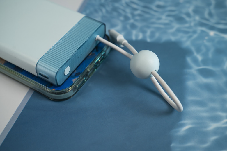 【開箱測試】OPPO 22.5W能量果凍快充行動電源 10000mah 外觀亮眼 適合蘋果用戶