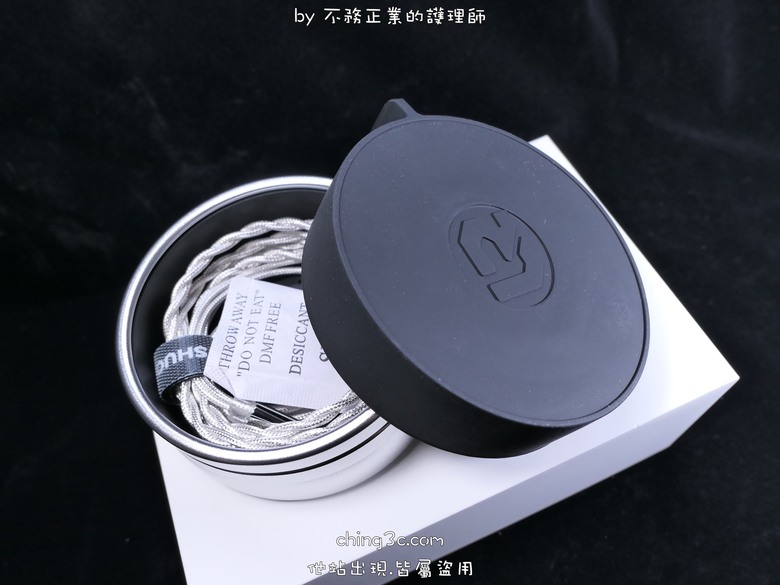 LETSHUOER 鑠耳 DX1 入耳式耳機：穩定平衡有素質的好聲音,搭配新穎時尚優質外型 | 鑠耳工藝與成熟度的最佳展現！