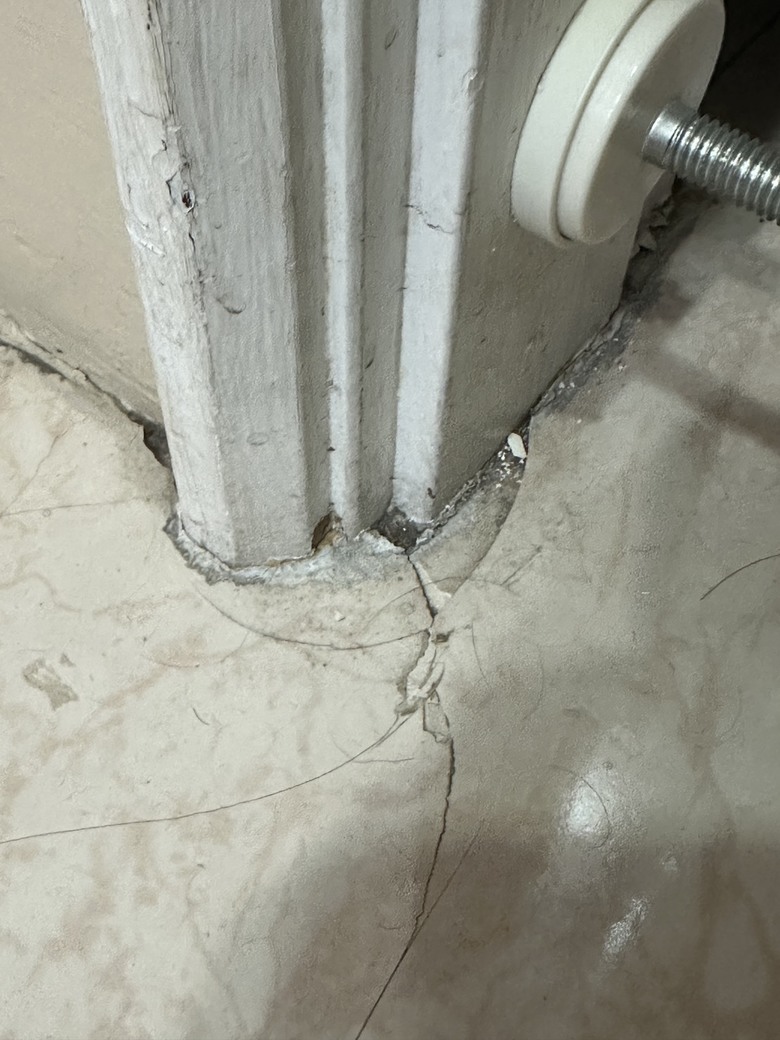 地板磁磚空鼓隆起，建議處理方式?