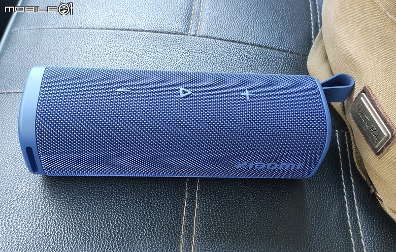 Xiaomi Sound Outdoor 簡單開箱|便宜的喇叭也有令人驚喜的聲音