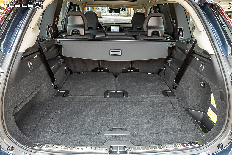 Volvo 小改款 XC90 B5 Plus 試駕｜披上時尚外衣、融入科技元素，利劍重磨再戰一回！