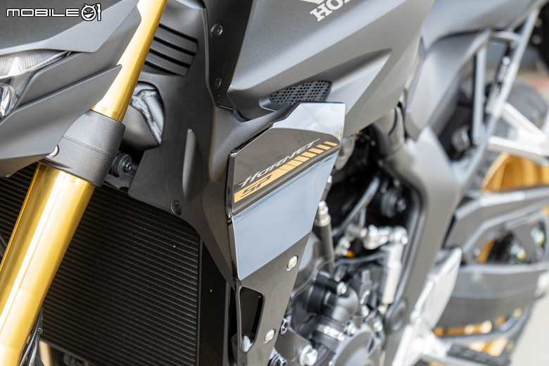 Honda CB1000 Hornet SP賽道試駕｜黑金配色低調奢華，Öhlins懸吊加持