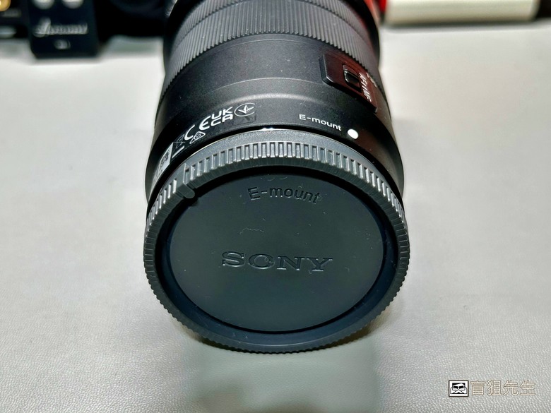 【盲狙先生傳100】SONY a6700M 被小惡魔推坑篇 | SEL18135 KIT鏡+SEL16F2.8,街拍、旅遊一次到位的入門機首選