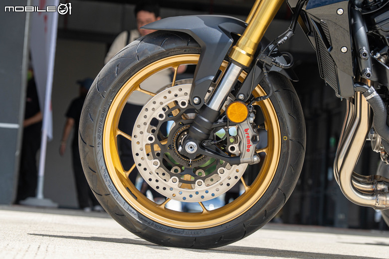 Honda CB1000 Hornet SP賽道試駕｜黑金配色低調奢華，Öhlins懸吊加持