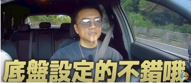 原來小施現在不當反韓大將軍了嗎？竟然介紹Kia Sportage 有70%在稱讚