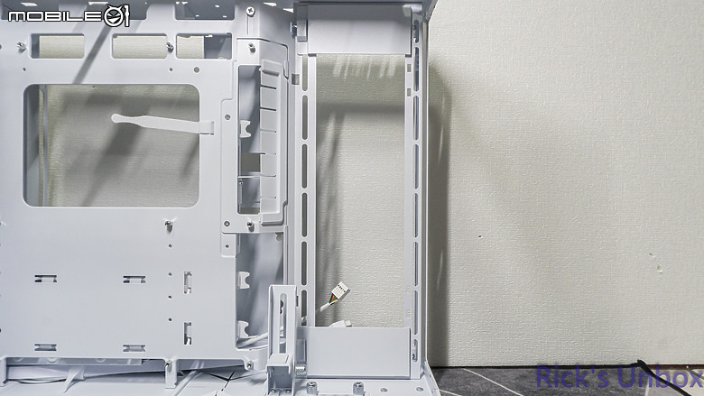 點我看大圖 【開箱】MINI的更全面更有特色 | LIAN LI O11 DYNAMIC MINI V2 WHITE