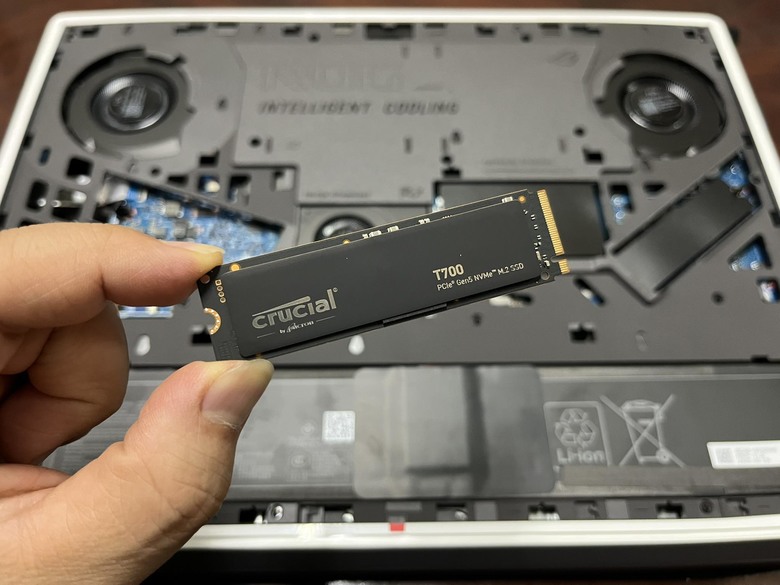 開學祭家長筆電採購抉擇 ASUS ROG Strix G18 G815LW -0031G275HX-NBL 入手再升級