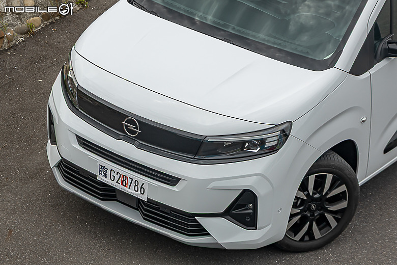 Opel Combo Life Premium 試駕｜挾德藝美學登台參戰，啟七座 MPV 瑜亮之爭！