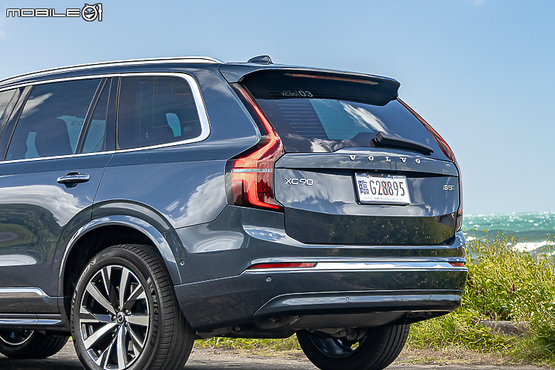 Volvo 小改款 XC90 B5 Plus 試駕|披上時尚外衣、融入科技元素,利劍重磨再戰一回!